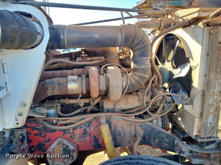 image for item LG9448 1981 Kenworth  grain truck