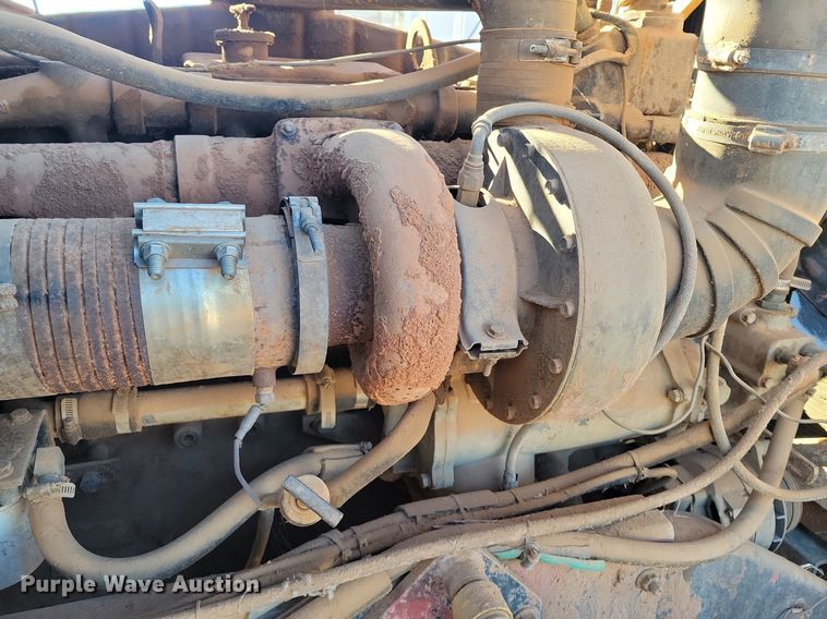 image for item LG9448 1981 Kenworth  grain truck