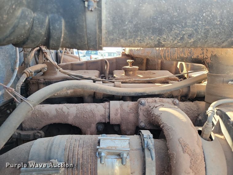 image for item LG9448 1981 Kenworth  grain truck