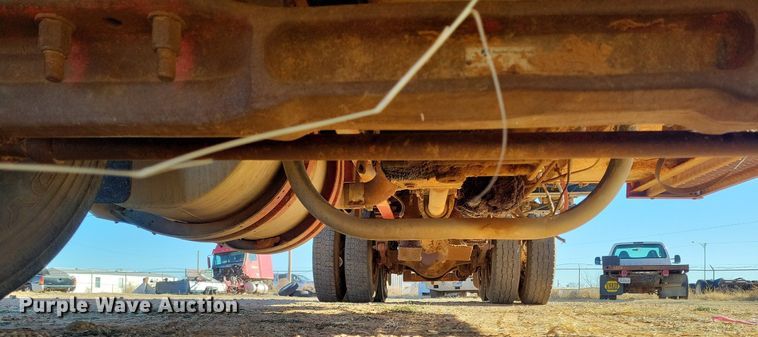 image for item LG9448 1981 Kenworth  grain truck