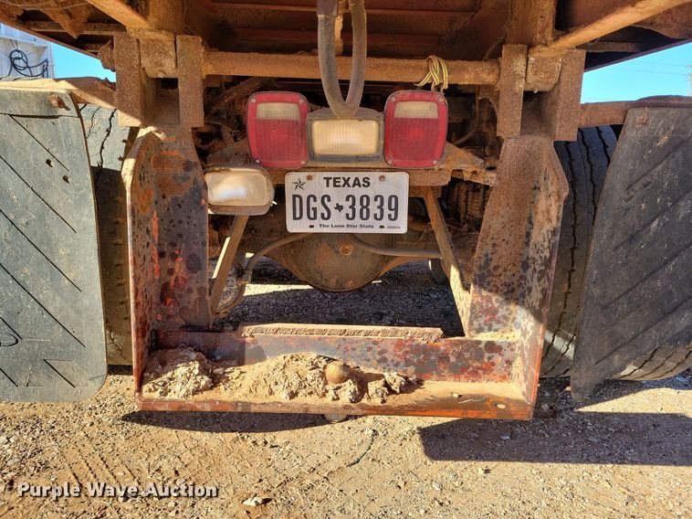 image for item LG9448 1981 Kenworth  grain truck