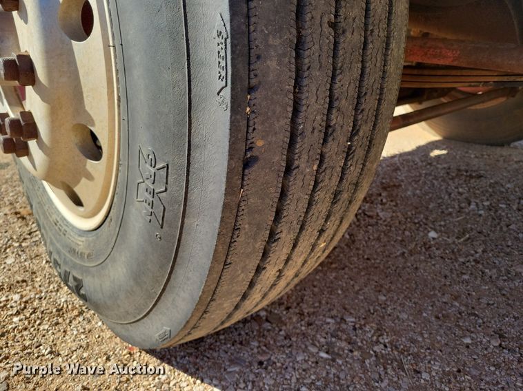 image for item LG9448 1981 Kenworth  grain truck