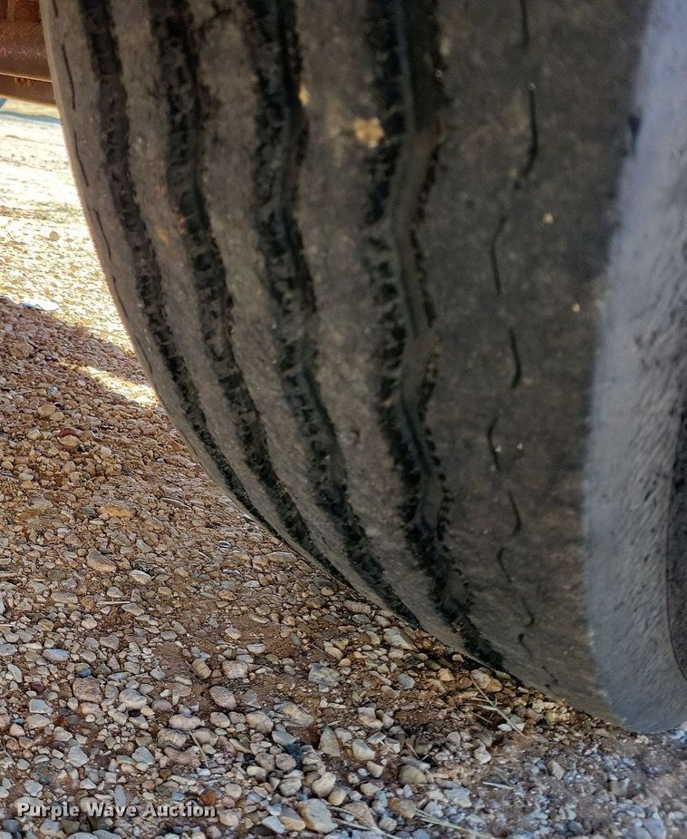 image for item LG9448 1981 Kenworth  grain truck