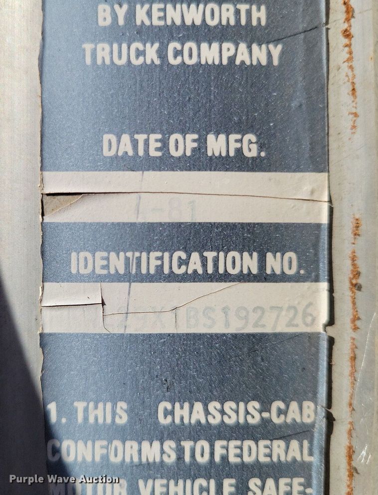 image for item LG9448 1981 Kenworth  grain truck