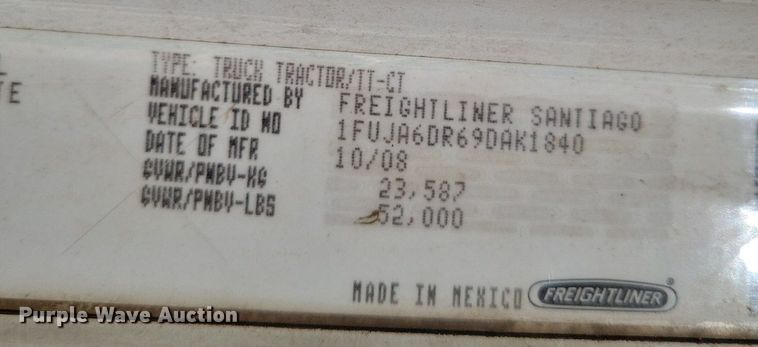 image for item LG9449 2009 Freightliner Columbia  semi truck