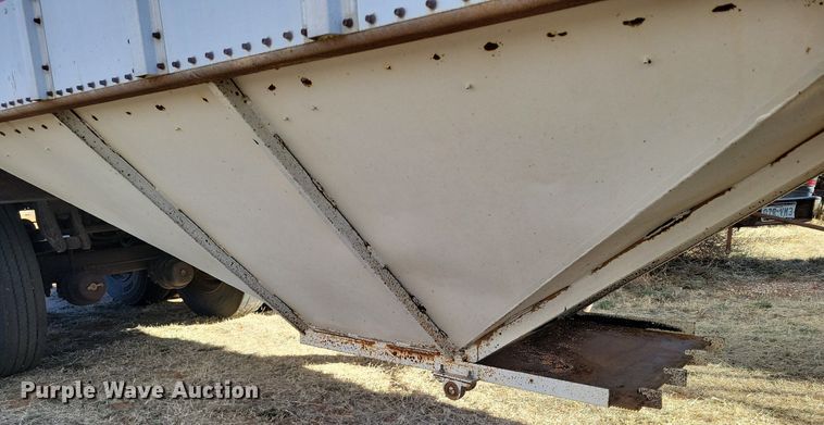 image for item LG9451 1980 Merritt GS-400-08  grain trailer