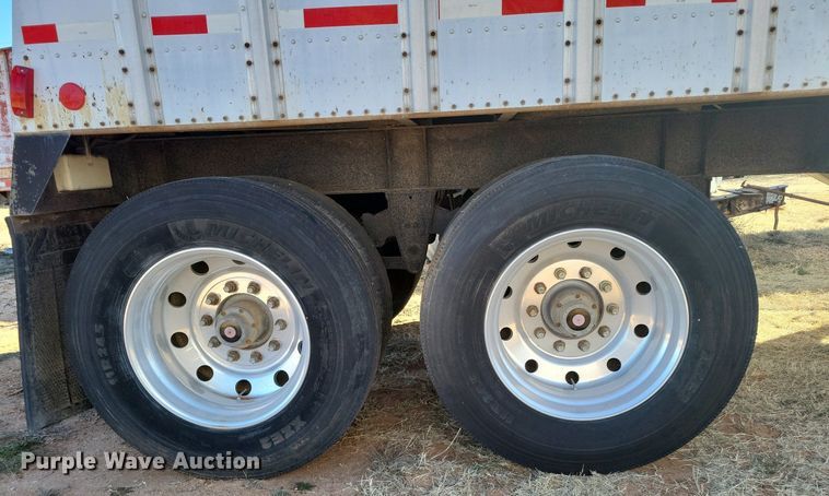 image for item LG9451 1980 Merritt GS-400-08  grain trailer