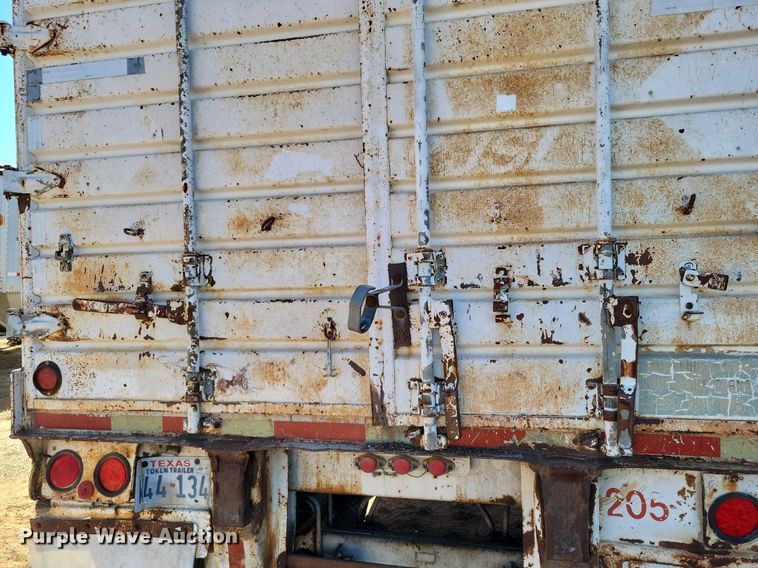 image for item LG9452 1978 Pullman  silage trailer