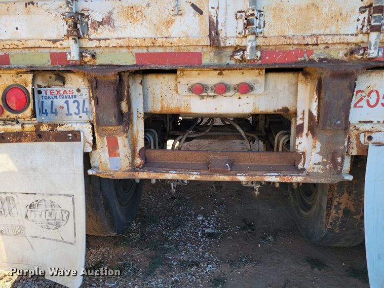 image for item LG9452 1978 Pullman  silage trailer