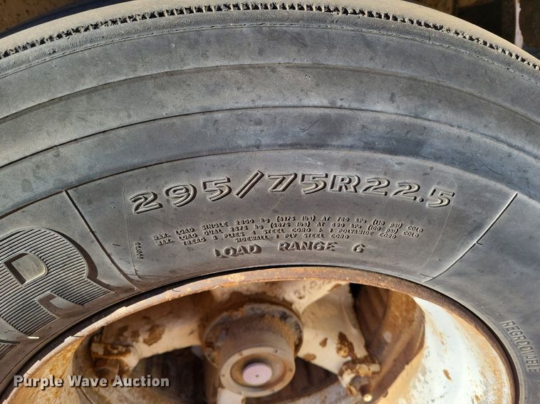 image for item LG9452 1978 Pullman  silage trailer