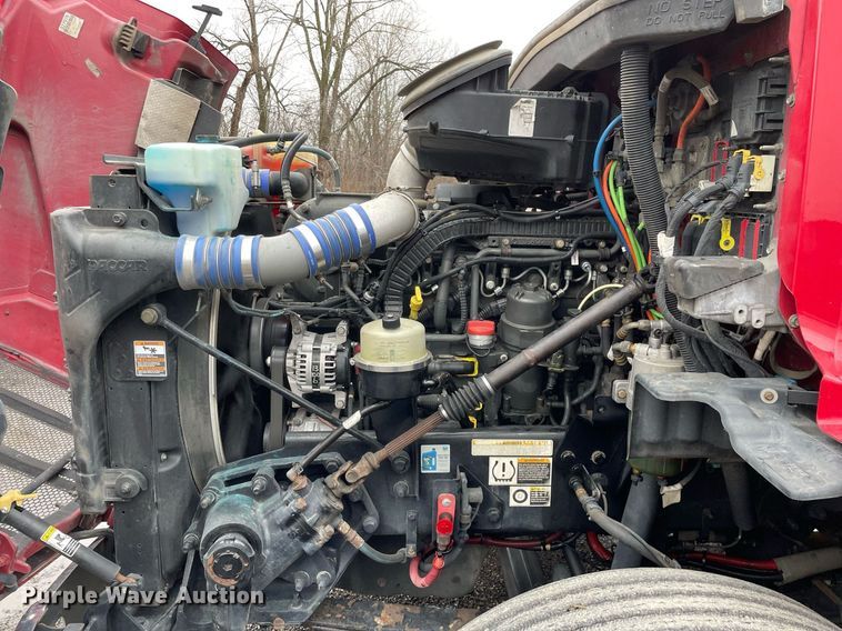 image for item MA9799 2016 Peterbilt 579  semi truck