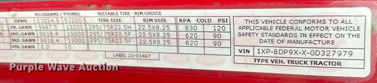 image for item MA9799 2016 Peterbilt 579  semi truck