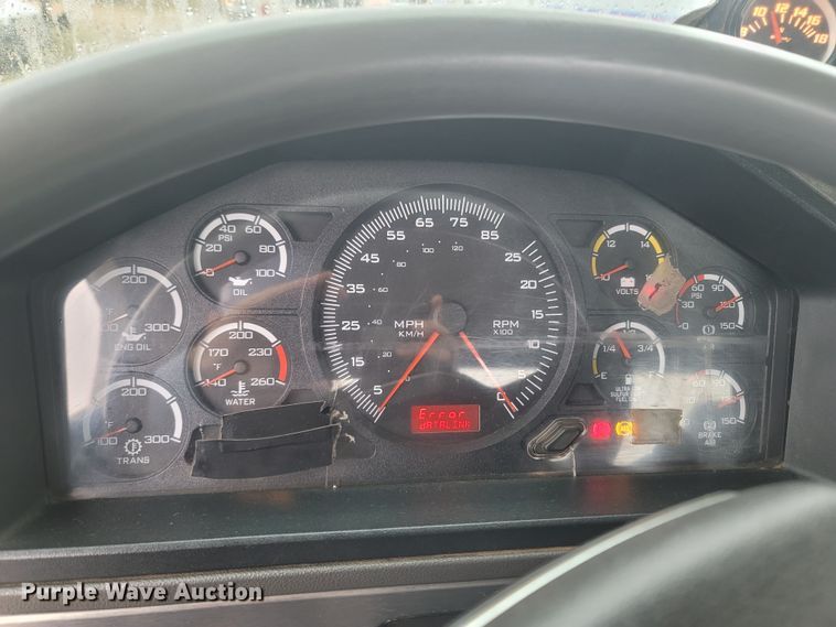 image for item MH9611 2012 Caterpillar CT660S  truck cab and chassis