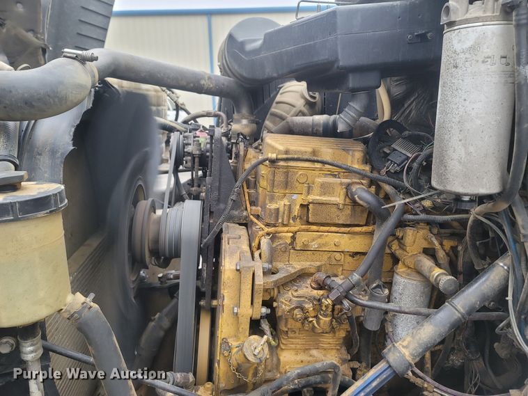 image for item MH9611 2012 Caterpillar CT660S  truck cab and chassis