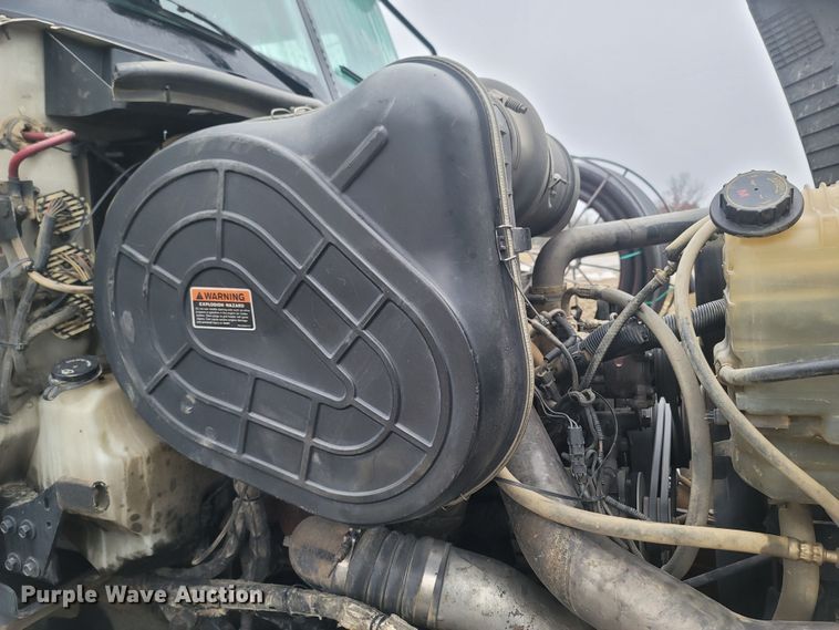 image for item MH9611 2012 Caterpillar CT660S  truck cab and chassis