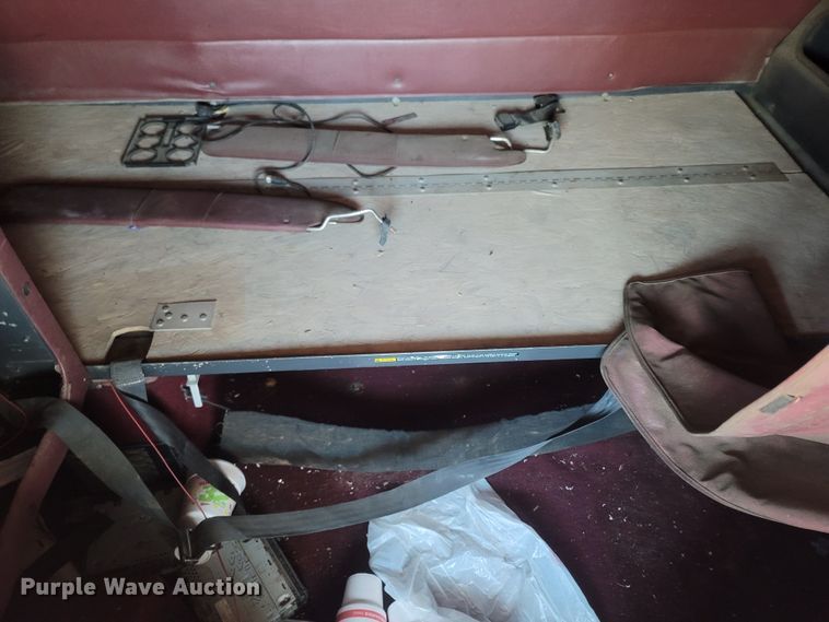 image for item MH9664 1994 International 9400  semi truck