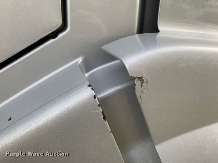 image for item MH9901 2011 Volvo VNL  semi truck