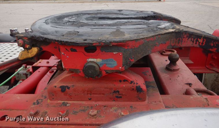 image for item MM9623 2005 International 8600  semi truck