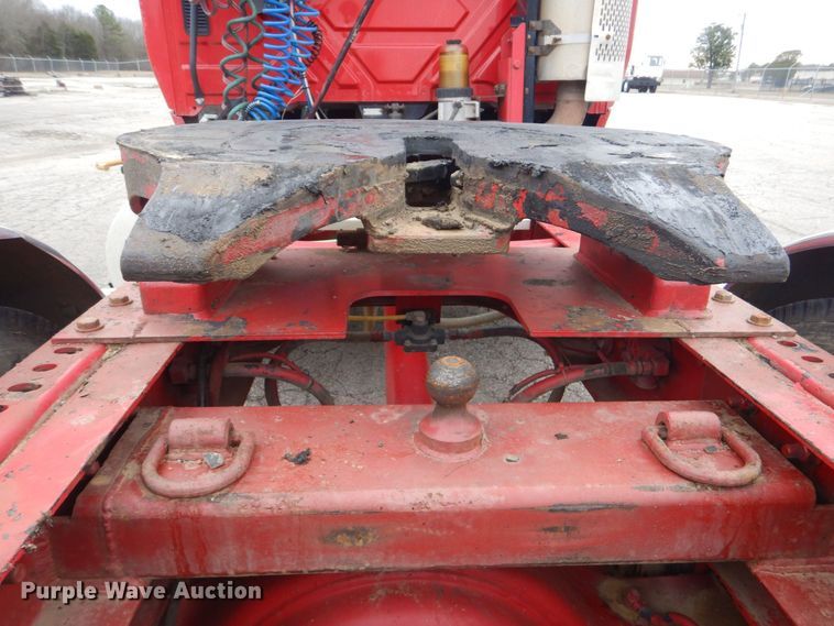 image for item MM9623 2005 International 8600  semi truck