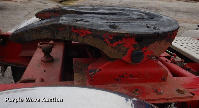 image for item MM9623 2005 International 8600  semi truck