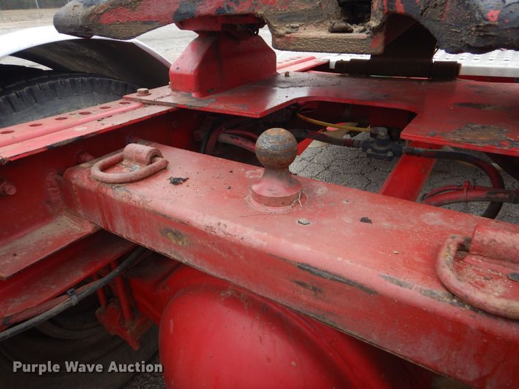 image for item MM9623 2005 International 8600  semi truck