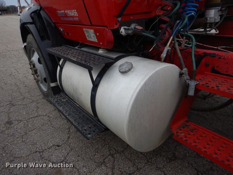 image for item MM9623 2005 International 8600  semi truck