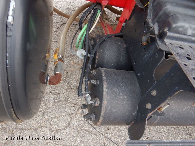 image for item MM9623 2005 International 8600  semi truck