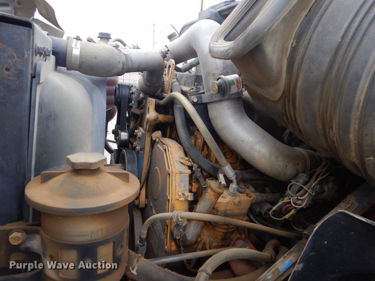 image for item MM9623 2005 International 8600  semi truck