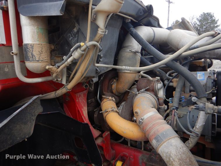 image for item MM9623 2005 International 8600  semi truck