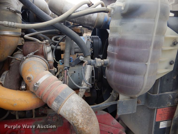 image for item MM9623 2005 International 8600  semi truck