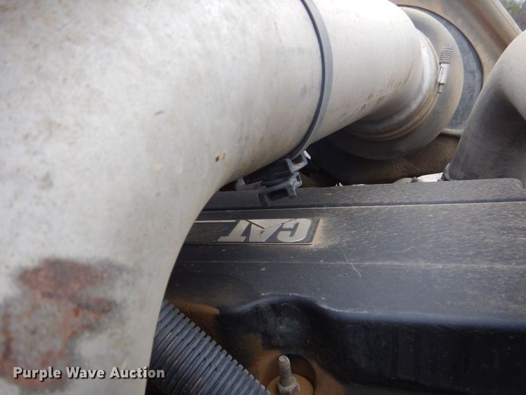 image for item MM9623 2005 International 8600  semi truck