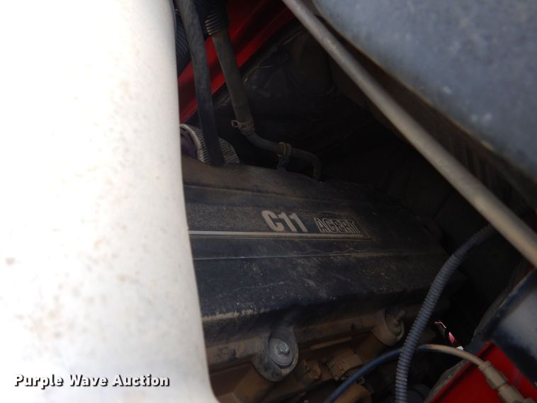 image for item MM9623 2005 International 8600  semi truck