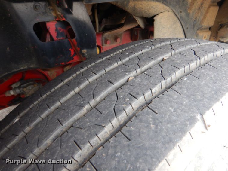 image for item MM9623 2005 International 8600  semi truck