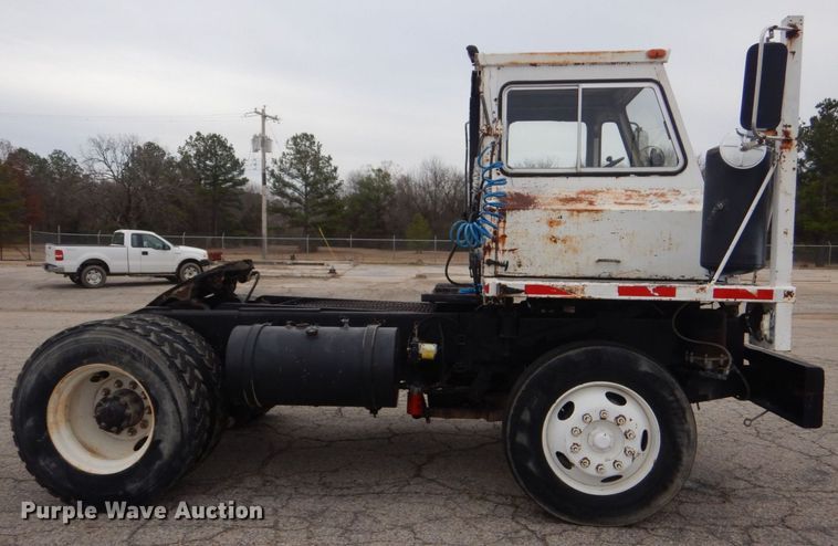 image for item MM9626 1985 Ottawa YT30  yard truck