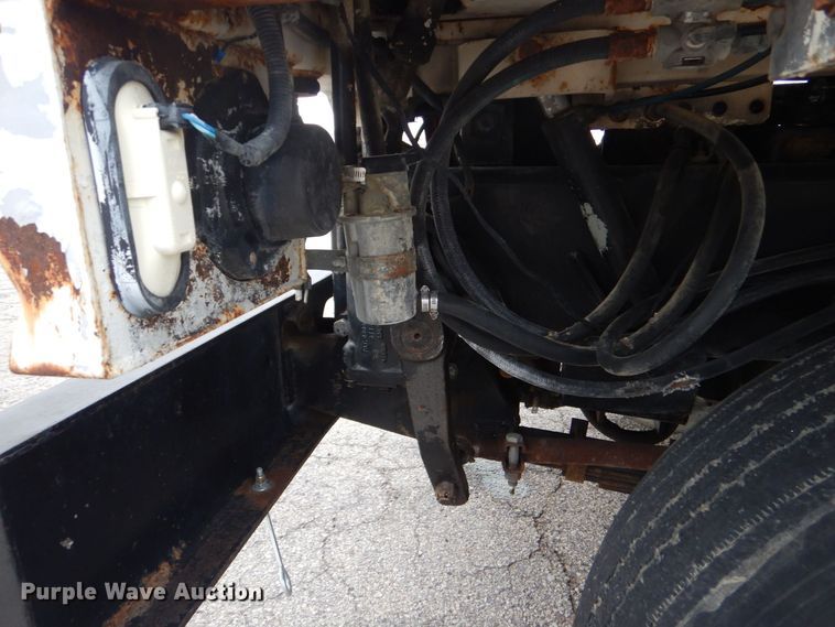 image for item MM9626 1985 Ottawa YT30  yard truck