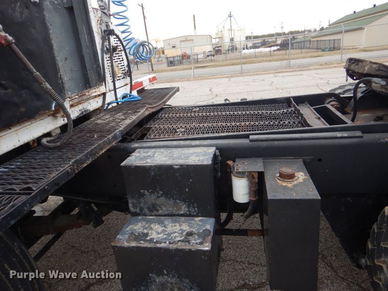 image for item MM9626 1985 Ottawa YT30  yard truck