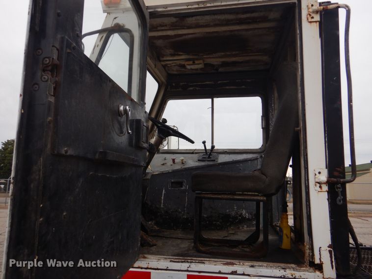 image for item MM9626 1985 Ottawa YT30  yard truck