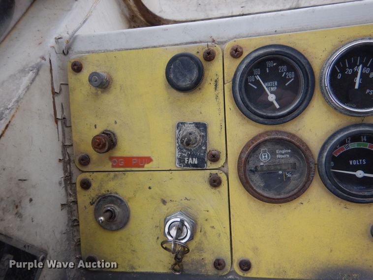 image for item MM9626 1985 Ottawa YT30  yard truck