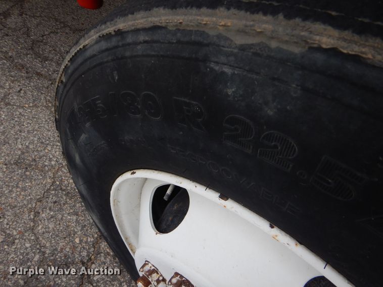 image for item MM9626 1985 Ottawa YT30  yard truck