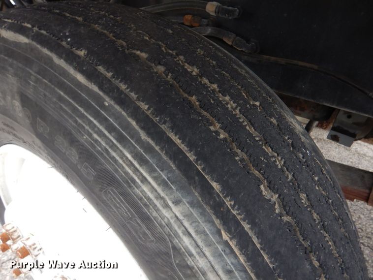 image for item MM9626 1985 Ottawa YT30  yard truck