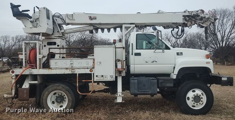 image for item MM9919 2000 Chevrolet C7500  digger derrick truck