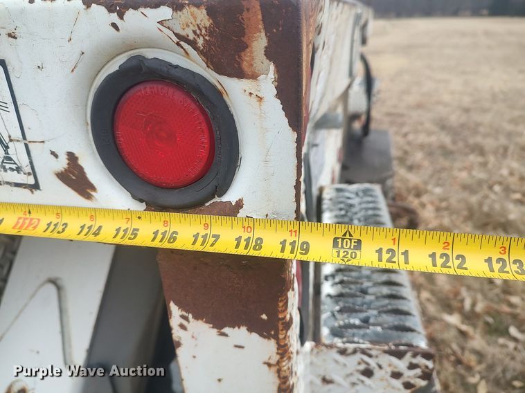 image for item MM9919 2000 Chevrolet C7500  digger derrick truck