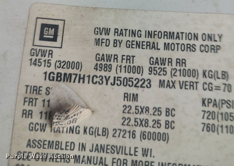 image for item MM9919 2000 Chevrolet C7500  digger derrick truck