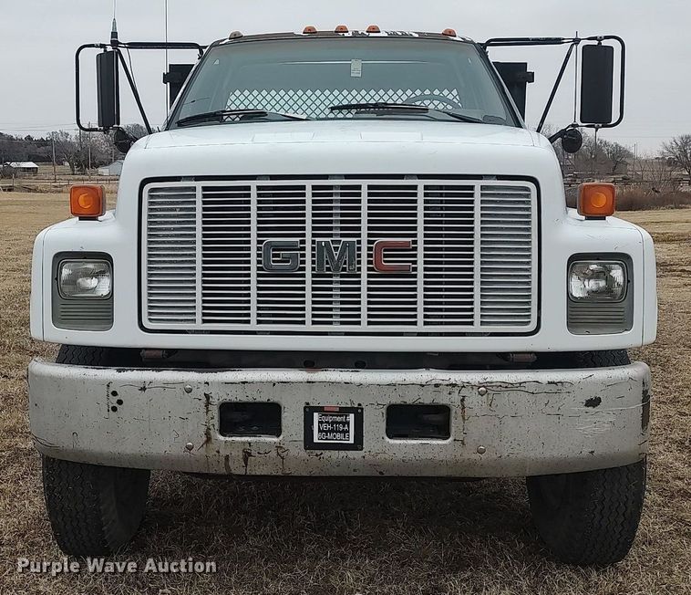 image for item MM9928 1991 GMC TopKick  flatbed truck