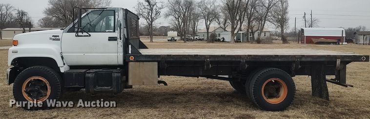 image for item MM9928 1991 GMC TopKick  flatbed truck