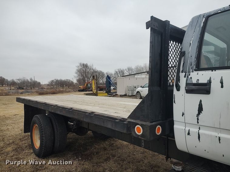 image for item MM9928 1991 GMC TopKick  flatbed truck