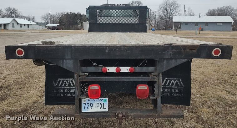 image for item MM9928 1991 GMC TopKick  flatbed truck