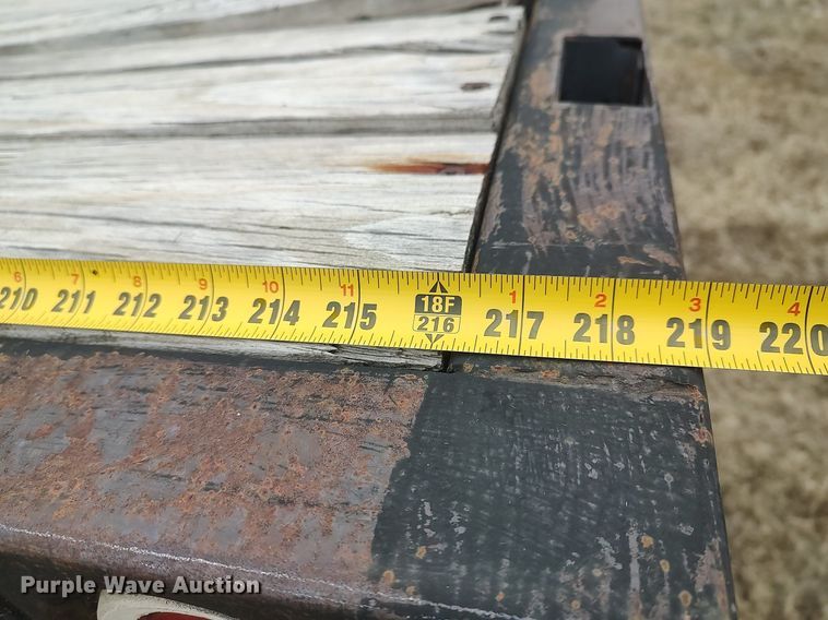 image for item MM9928 1991 GMC TopKick  flatbed truck