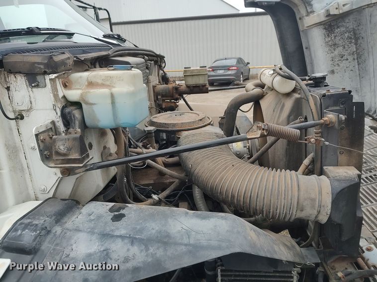 image for item MM9928 1991 GMC TopKick  flatbed truck