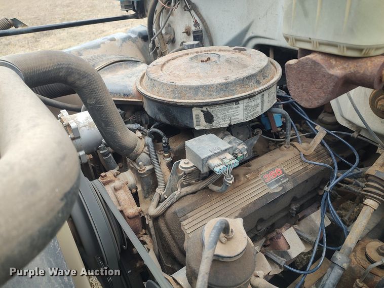 image for item MM9928 1991 GMC TopKick  flatbed truck